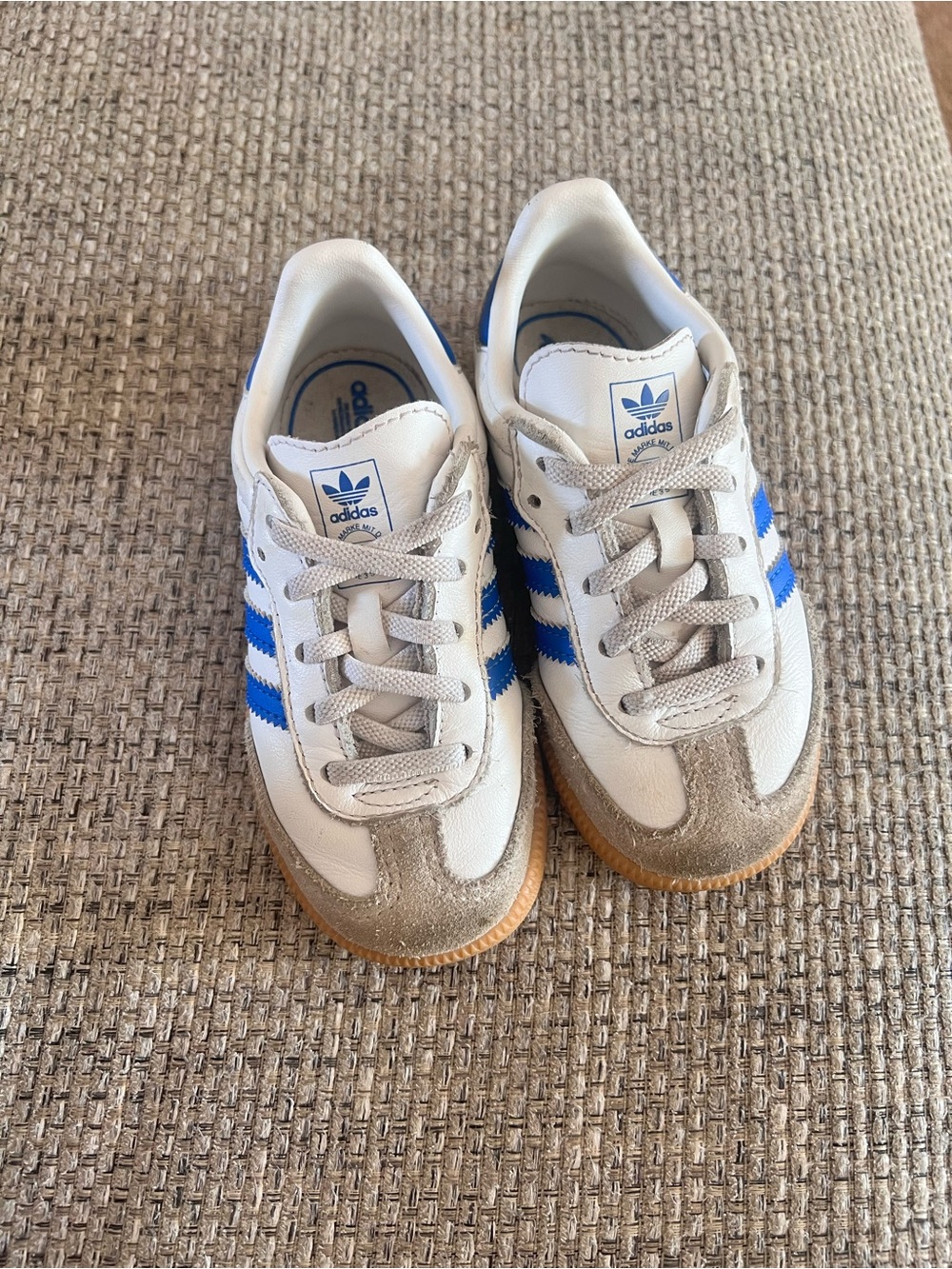 adidas Kids White Sneakers with Blue Stripes and Gum Sole